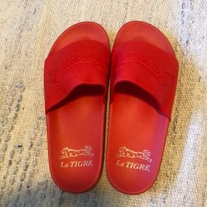 le tigre sandals